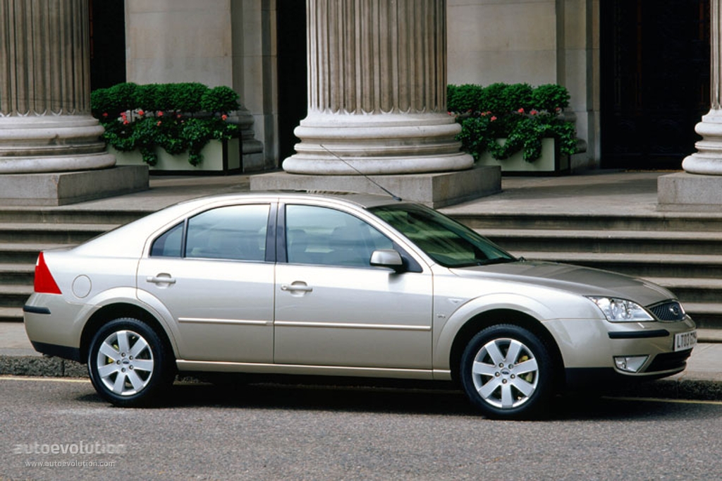 Ford Mondeo Hatchback photo 4