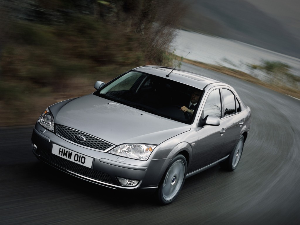 Ford Mondeo Hatchback photo 8
