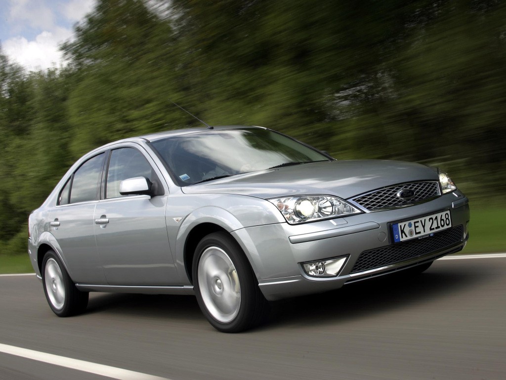 Ford Mondeo Hatchback photo 13