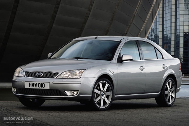 Ford Mondeo Hatchback foto 2