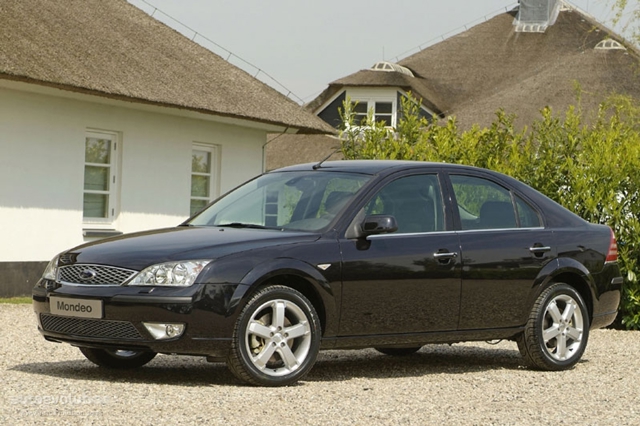 Ford Mondeo Hatchback foto 4