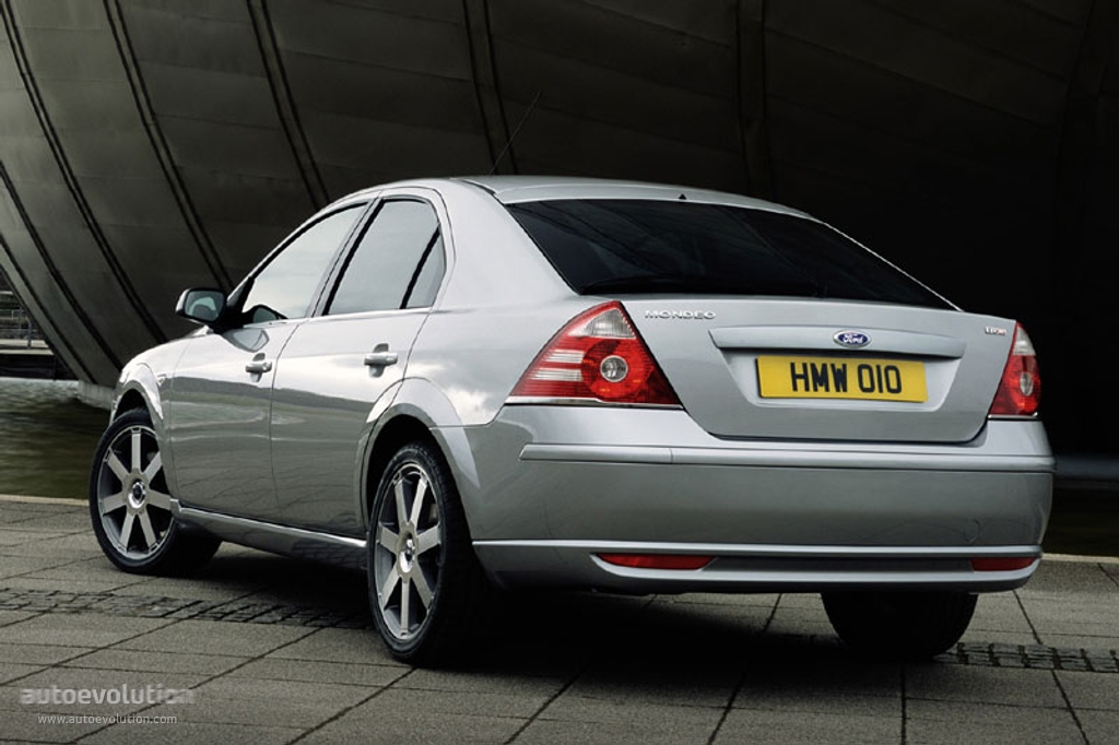 Ford Mondeo Hatchback photo 6