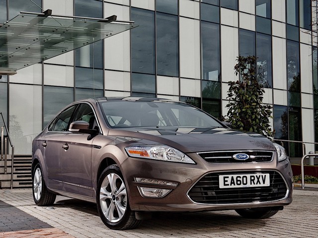 Ford Mondeo Hatchback Foto 18