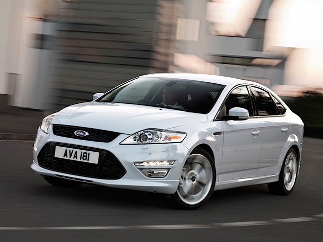 Ford Mondeo Hatchback Foto 22