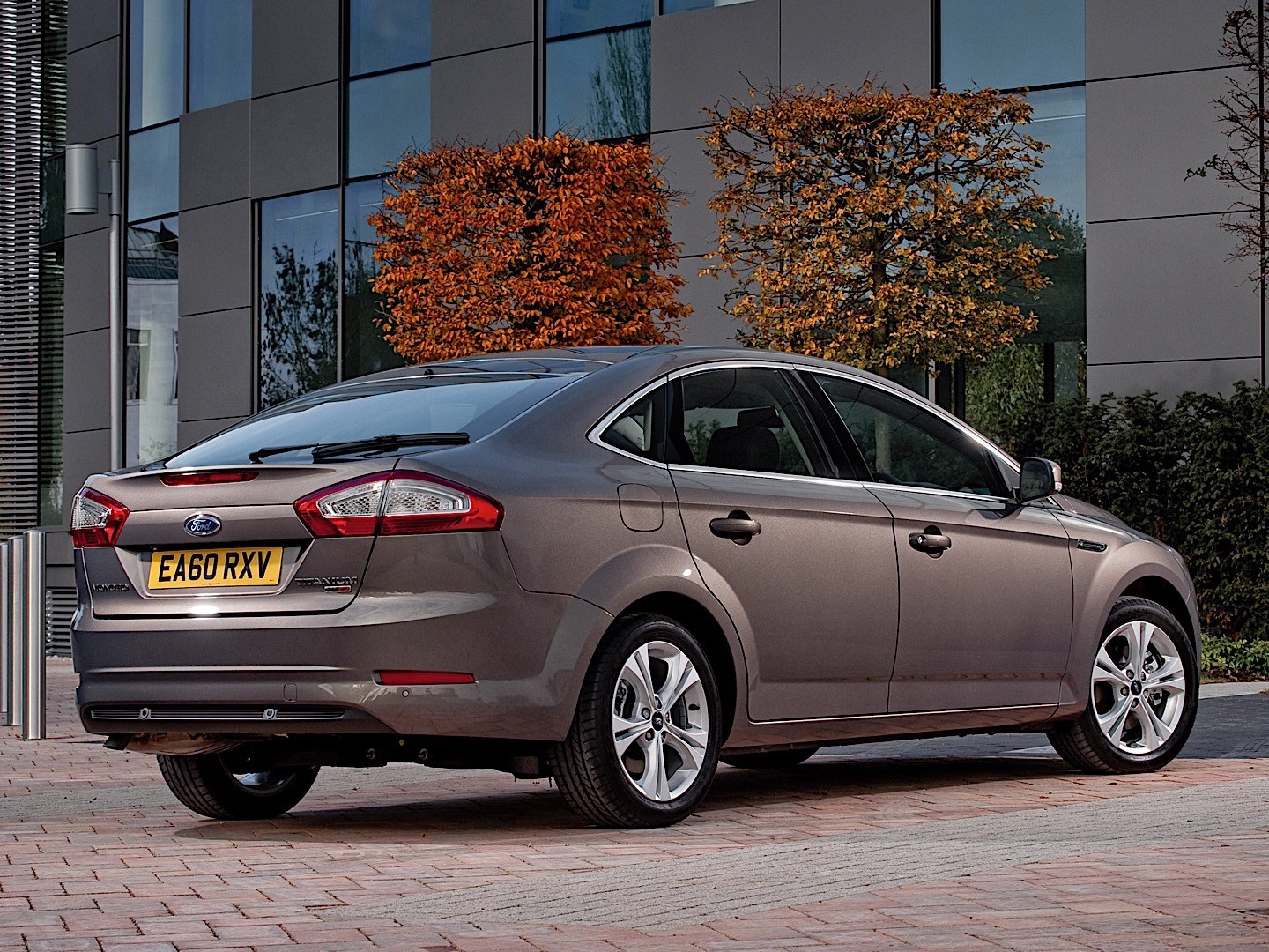 Ford Mondeo Hatchback photo 23