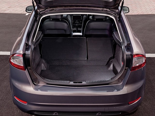 Ford Mondeo Hatchback Foto 34