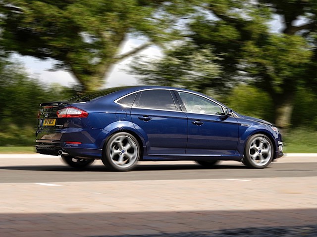 Ford Mondeo Hatchback Foto 28