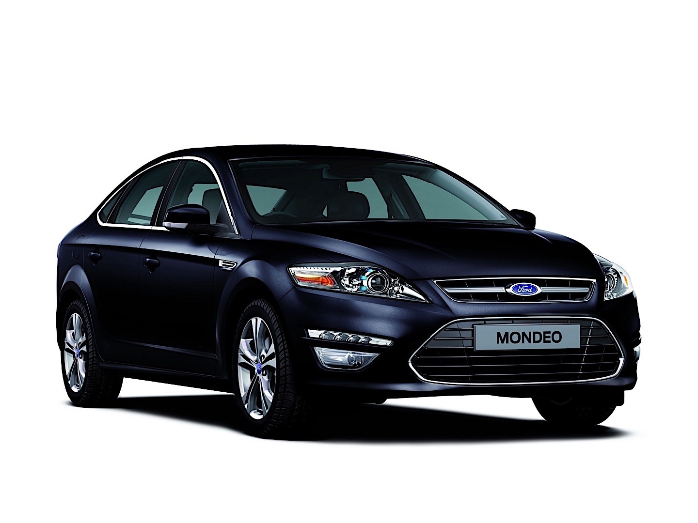 Ford Mondeo Hatchback photo 30
