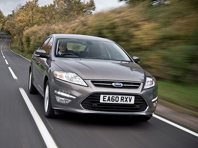 Ford Mondeo Hatchback Foto 1