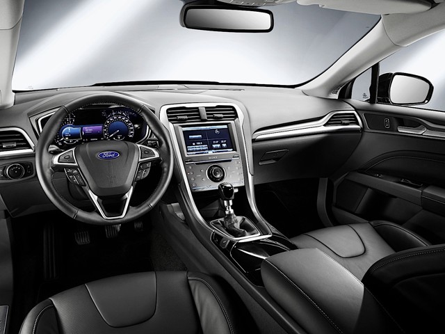 Ford Mondeo Hatchback photo 61