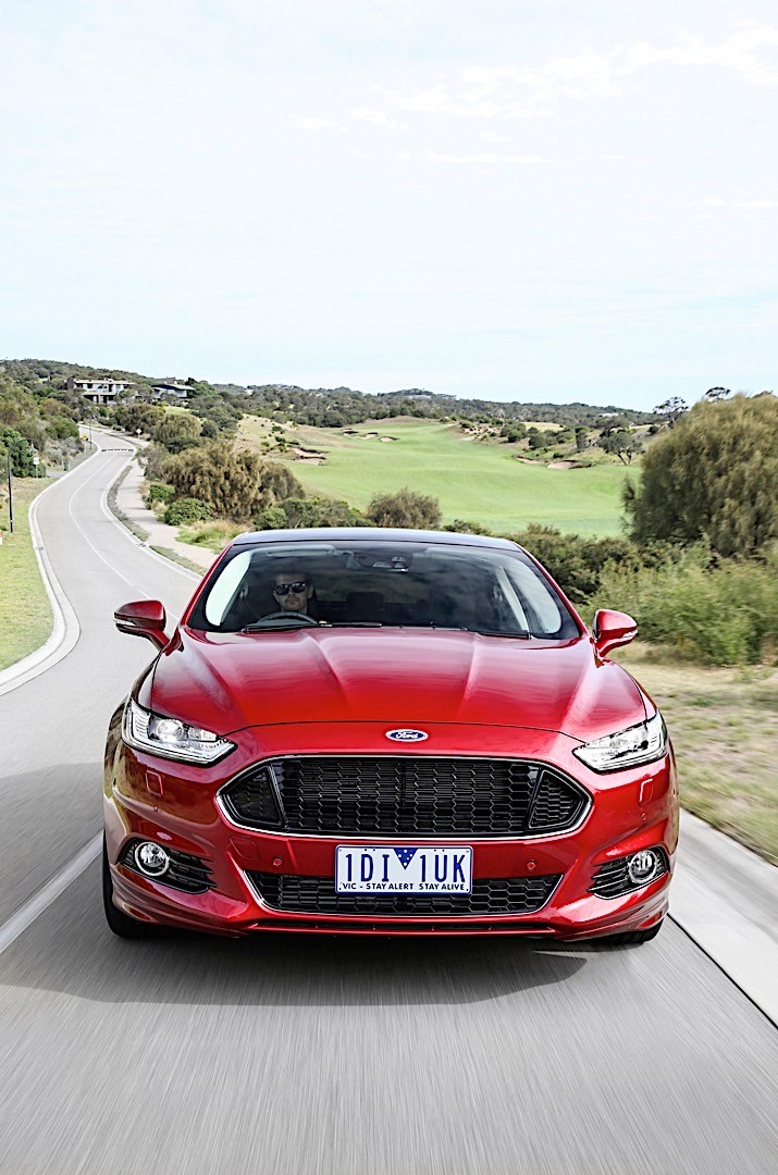 Ford Mondeo Hatchback photo 7