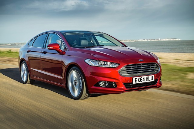 Ford Mondeo Hatchback photo 8