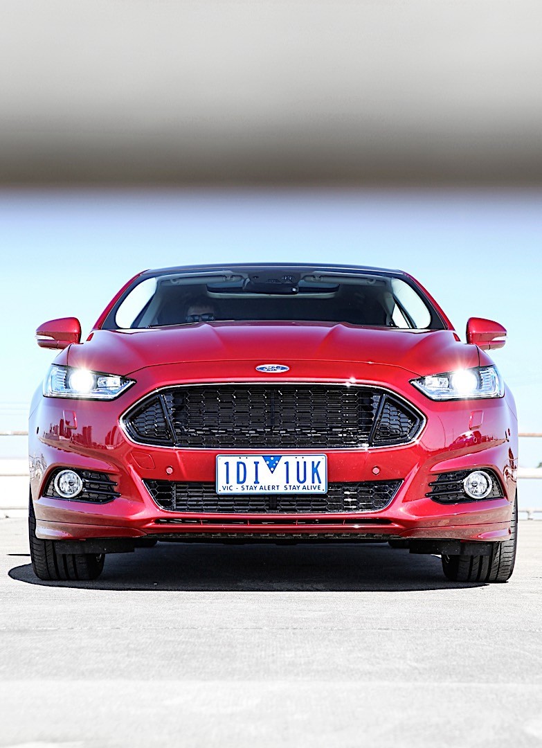 Ford Mondeo Hatchback photo 13