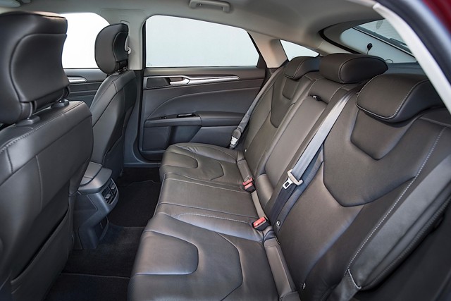 Ford Mondeo Hatchback photo 49