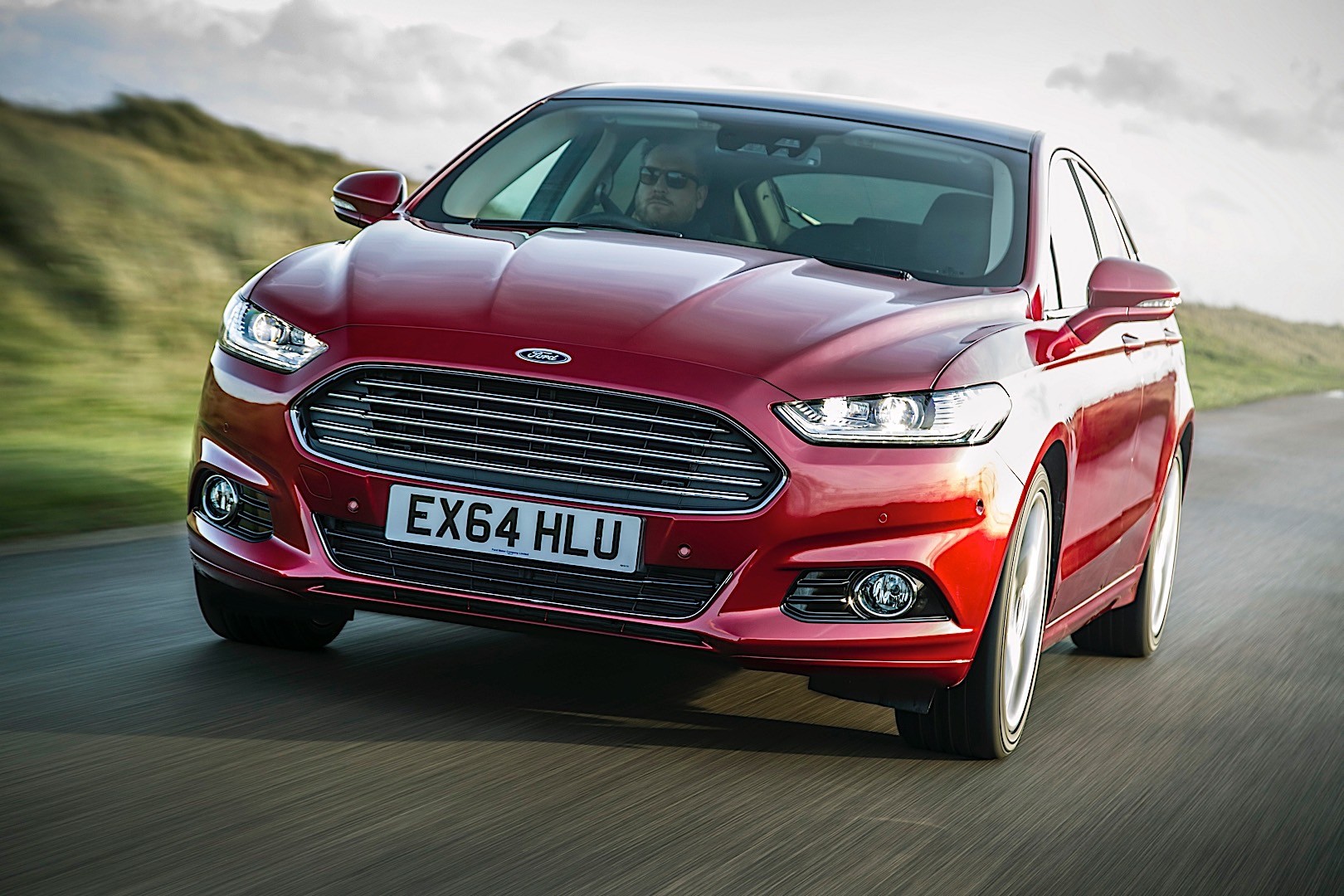 Ford Mondeo Hatchback photo 15