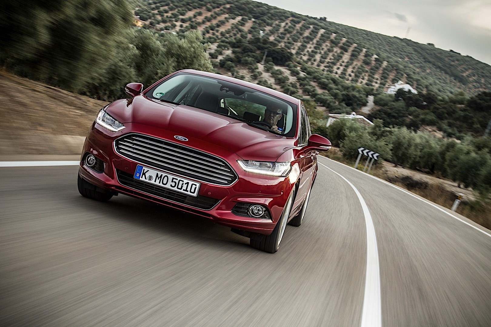 Ford Mondeo Hatchback photo 17