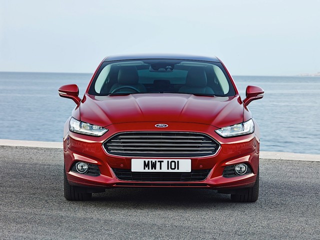 Ford Mondeo Hatchback photo 21