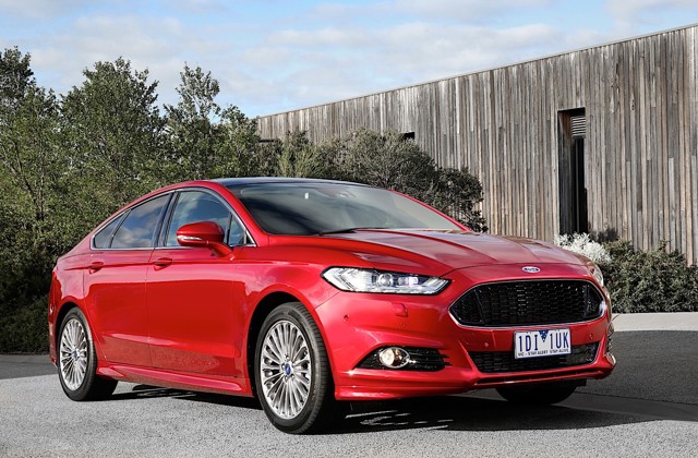 Ford Mondeo Hatchback photo 31