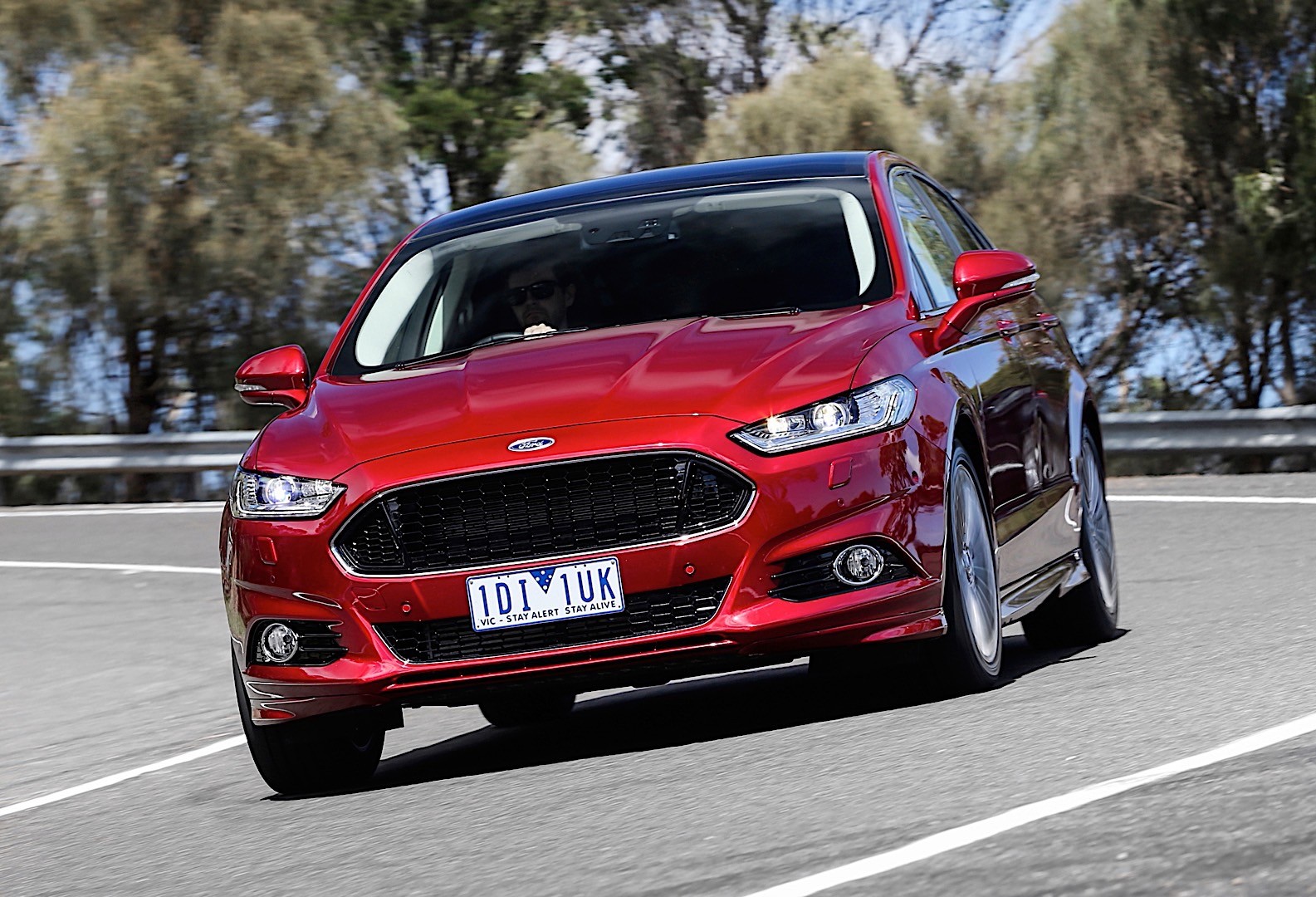 Ford Mondeo Hatchback photo 36