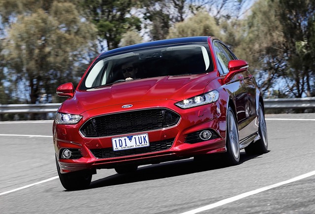 Ford Mondeo Hatchback photo 36