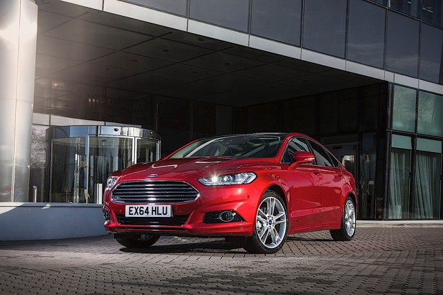 Ford Mondeo Hatchback photo 40