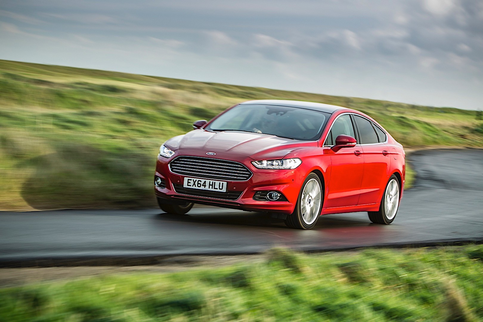 Ford Mondeo Hatchback photo 44