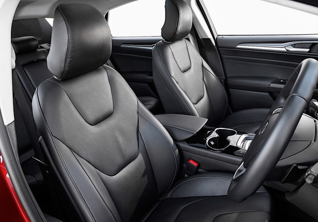 Ford Mondeo Hatchback photo 53