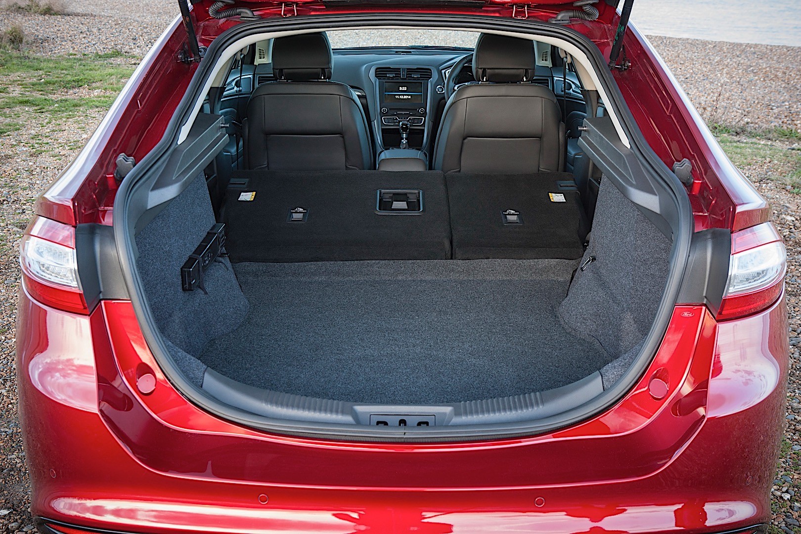 Ford Mondeo Hatchback photo 55