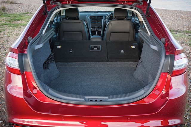 Ford Mondeo Hatchback photo 55