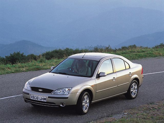 Ford Mondeo Sedan Foto 10