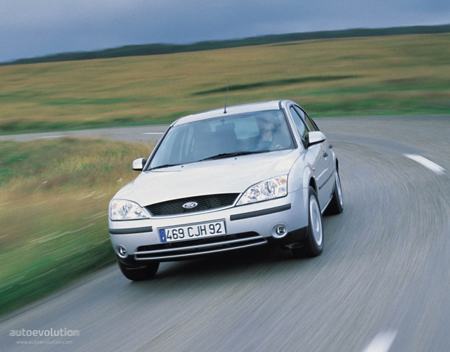 Ford Mondeo Sedan Foto 1