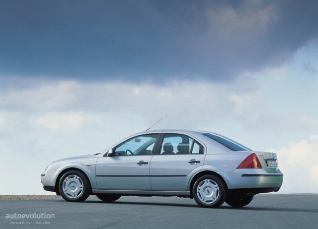 Ford Mondeo Sedan Foto 5