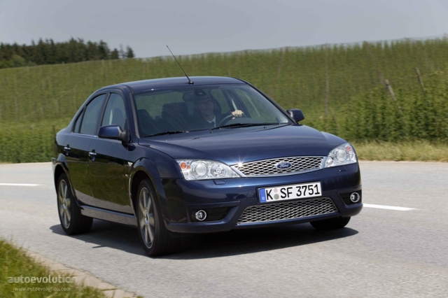 Ford Mondeo Sedan photo 3