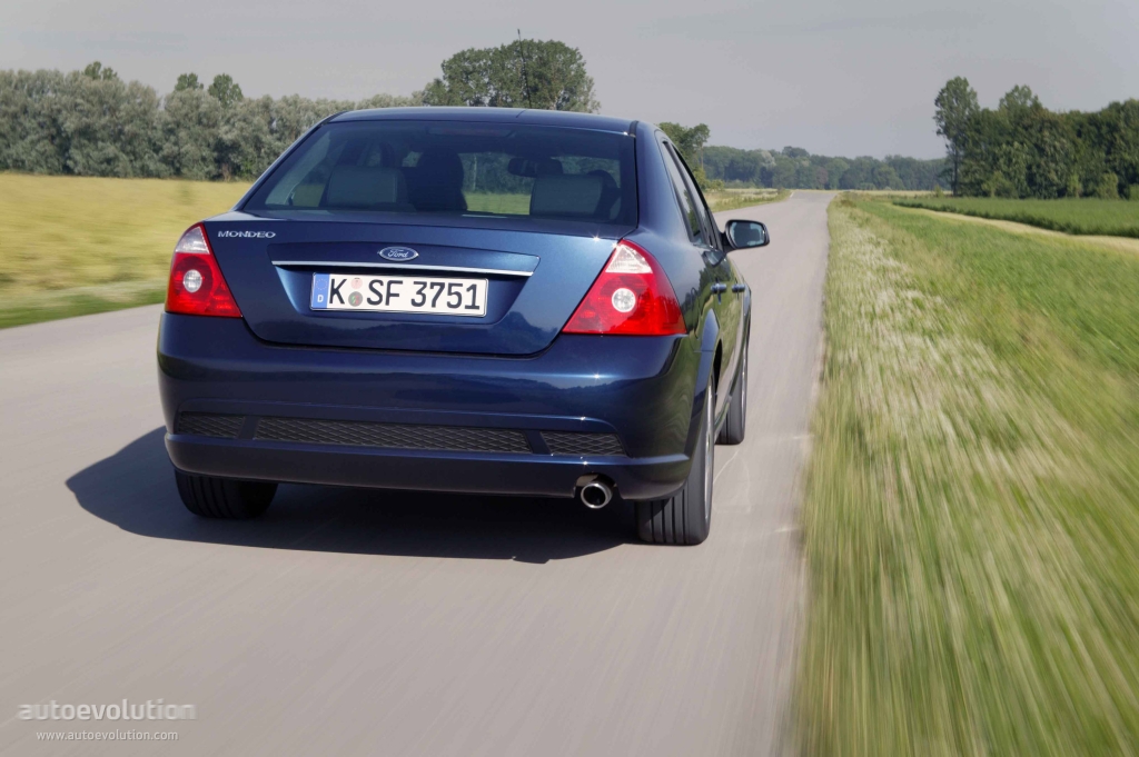 Ford Mondeo Sedan photo 6