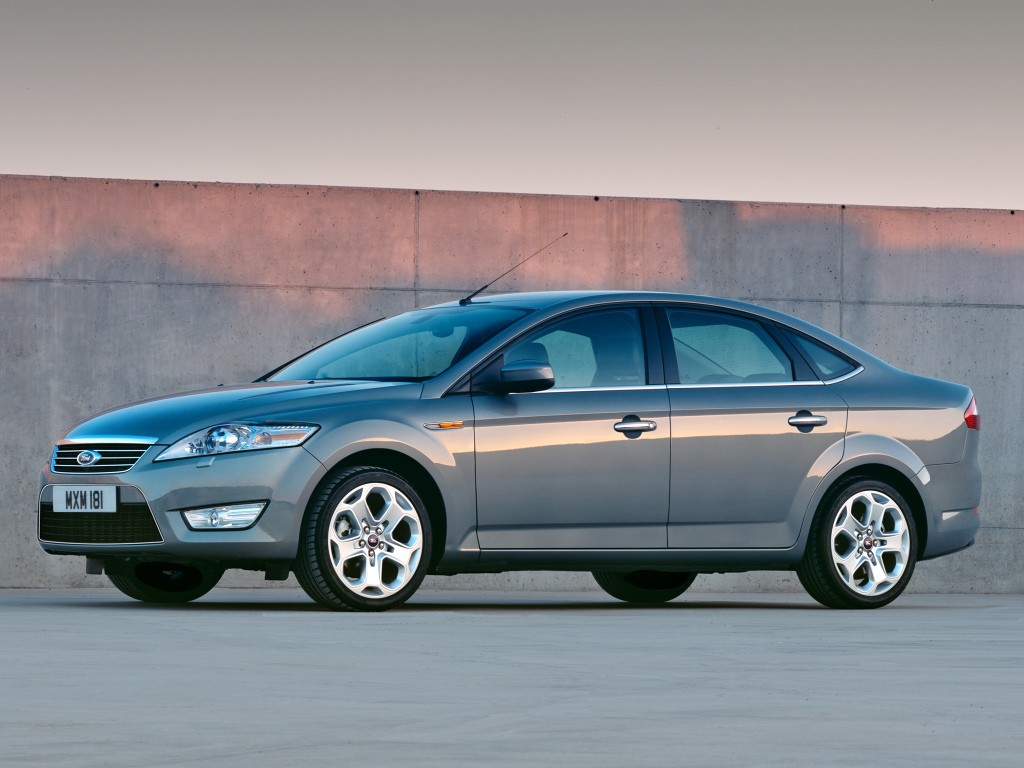 Ford Mondeo Sedan photo 12