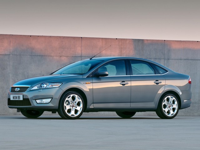 Ford Mondeo Sedan photo 12
