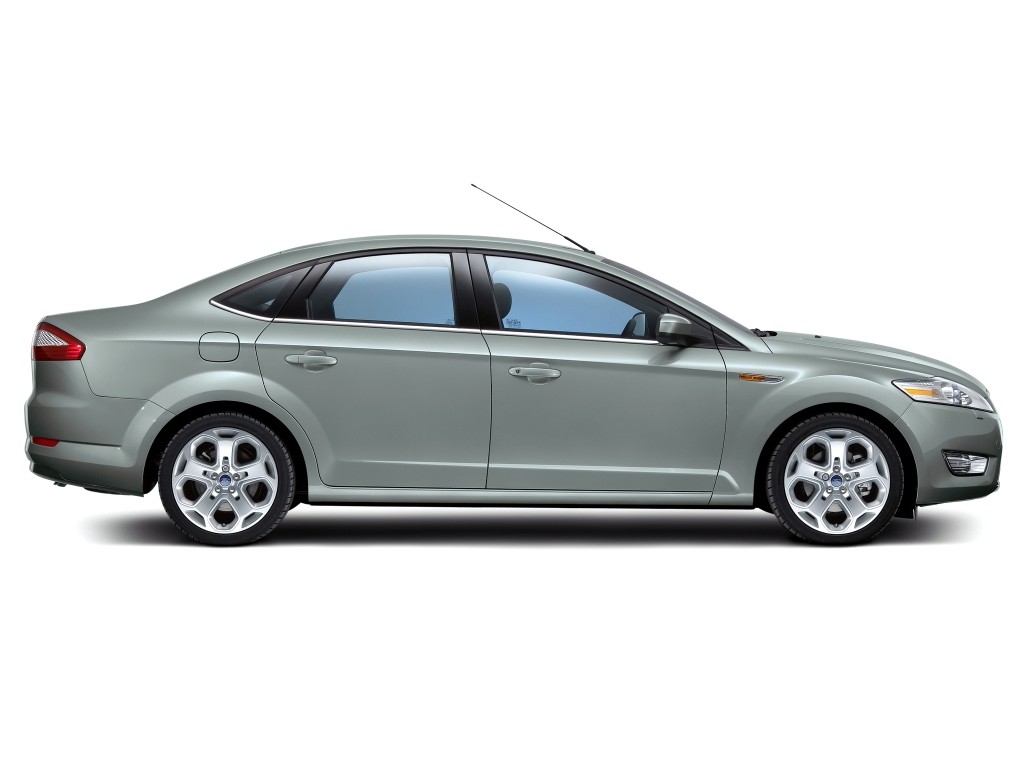 Ford Mondeo Sedan photo 4