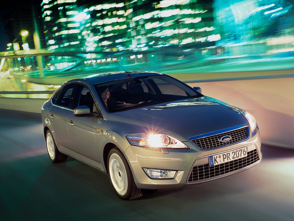 Ford Mondeo Sedan photo 5