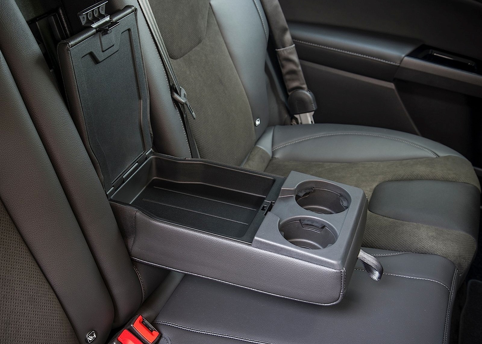 Ford Mondeo Sedan photo 71