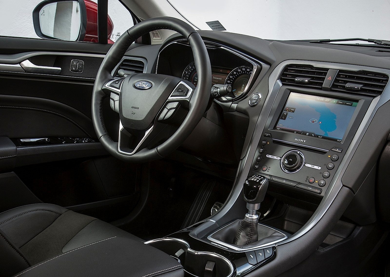 Ford Mondeo Sedan photo 55