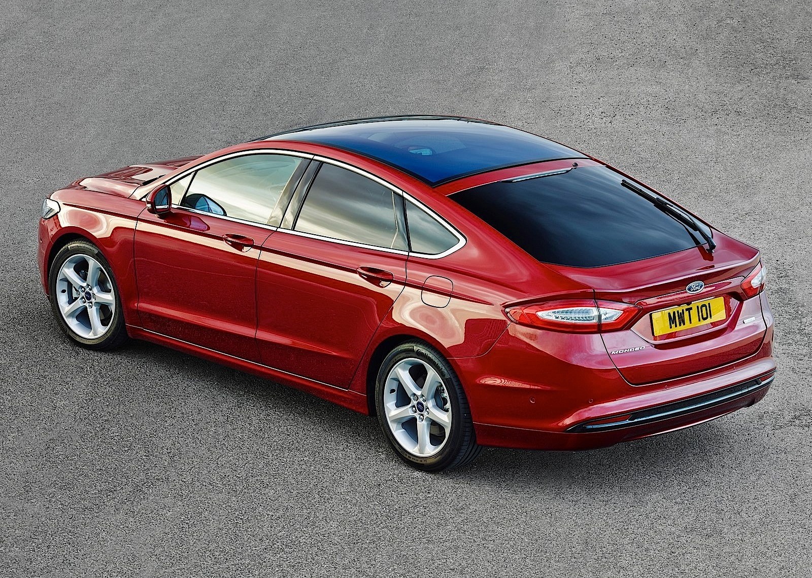 Ford Mondeo Sedan photo 7