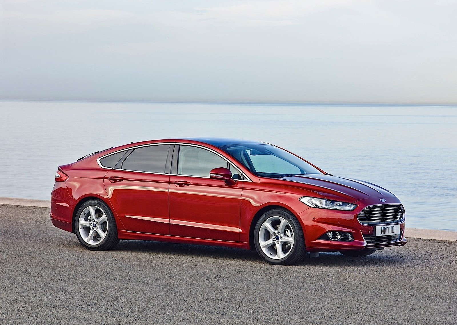 Ford Mondeo Sedan photo 9