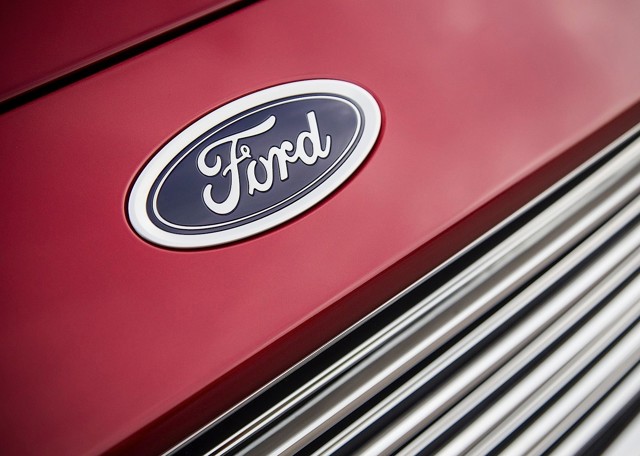 Ford Mondeo Sedan photo 11