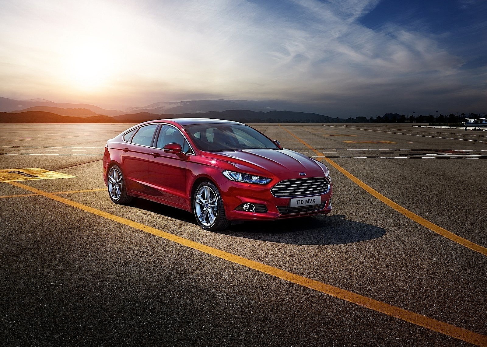 Ford Mondeo Sedan photo 20