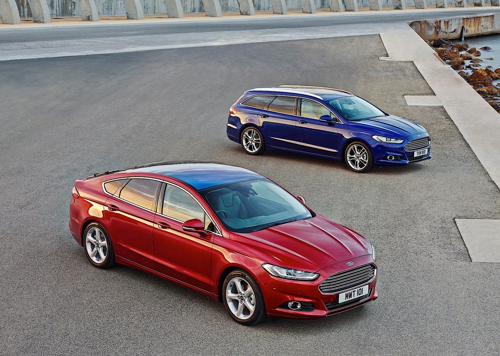 Ford Mondeo Sedan photo 30