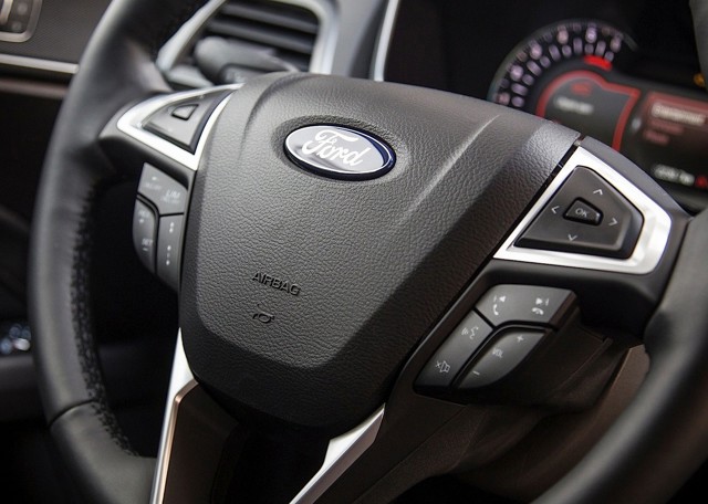 Ford Mondeo Sedan photo 59