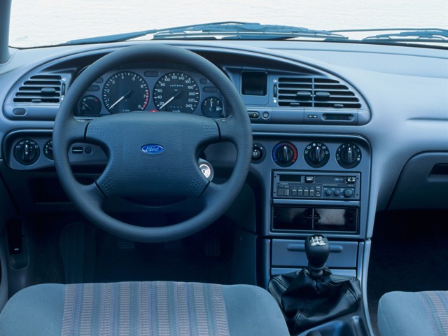 Ford Mondeo Wagon Foto 8