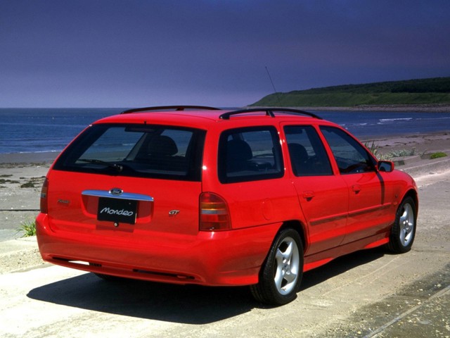 Ford Mondeo Wagon Foto 9