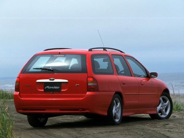 Ford Mondeo Wagon Foto 11