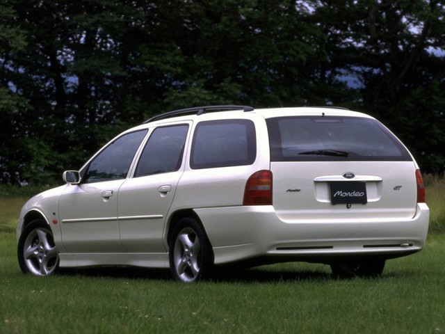 Ford Mondeo Wagon Foto 14